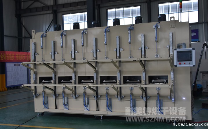 电容行业自动化对接工业烘箱